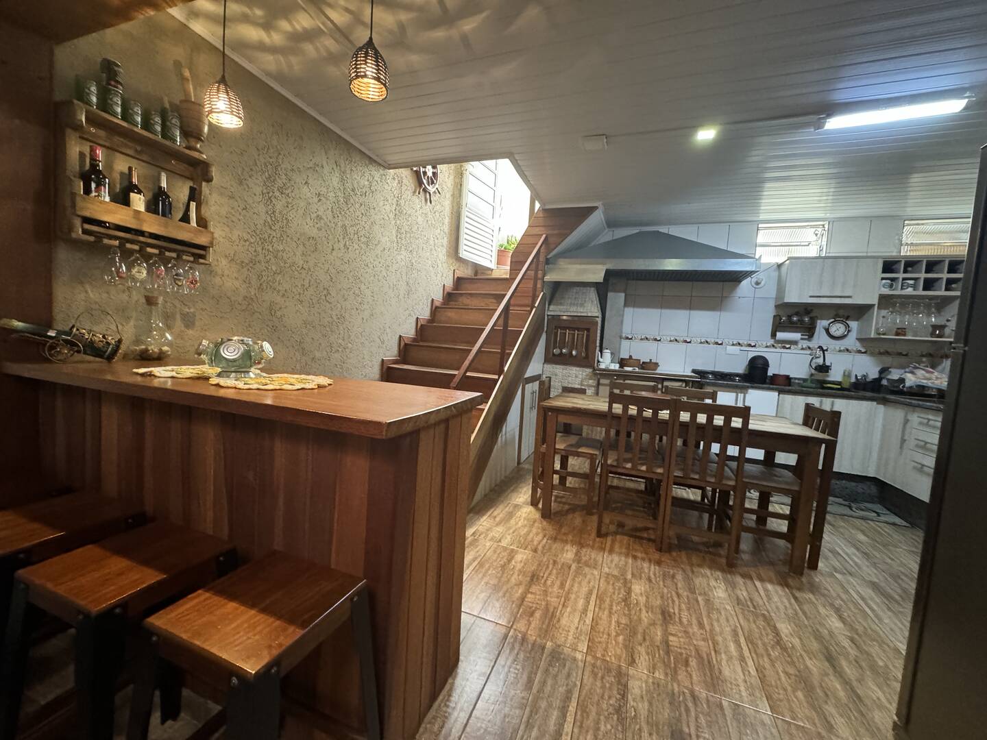 Excelente Casa Residencial com Sala Comercial !!!
