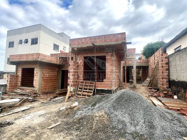 #673 - Casa para Venda em Colombo - PR