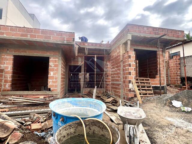 #673 - Casa para Venda em Colombo - PR