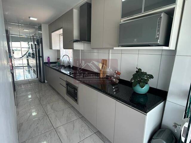 #681 - Apartamento para Venda em Colombo - PR