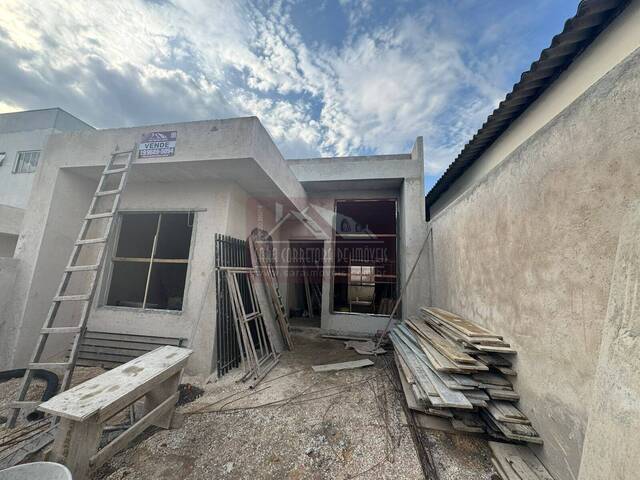 #673 - Casa para Venda em Colombo - PR