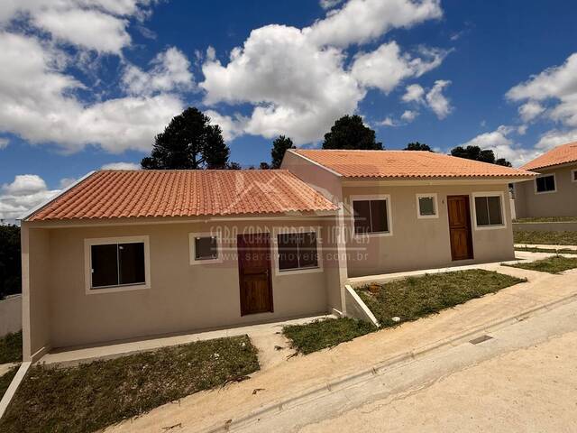 #694 - Casa para Venda em Colombo - PR