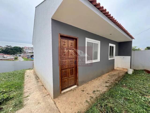 #698 - Casa para Venda em Colombo - PR