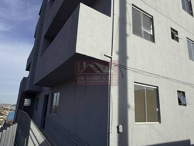 Apartamento para Venda em Colombo - 2