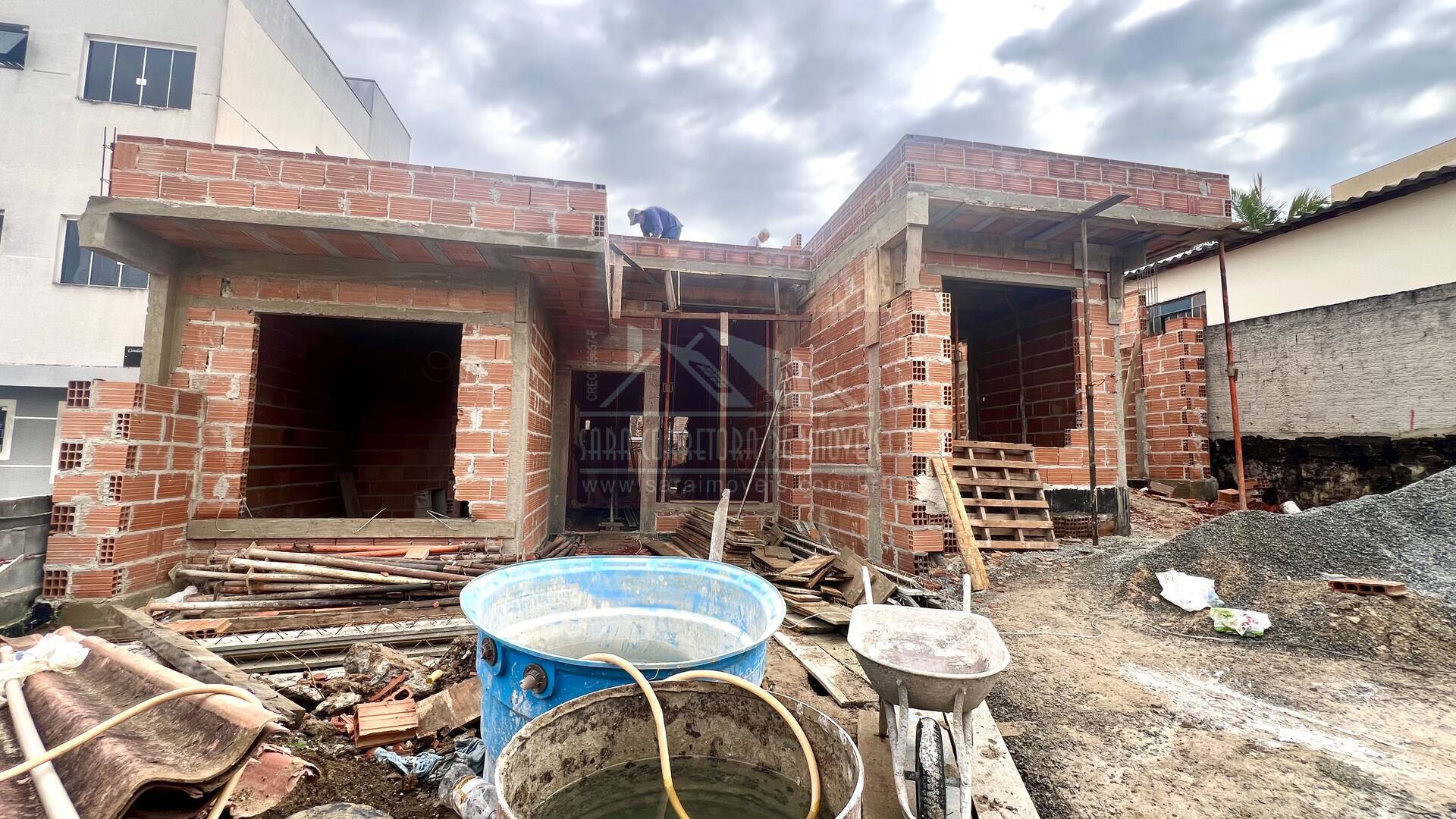 Casa à venda com 3 quartos, 72m² - Foto 3