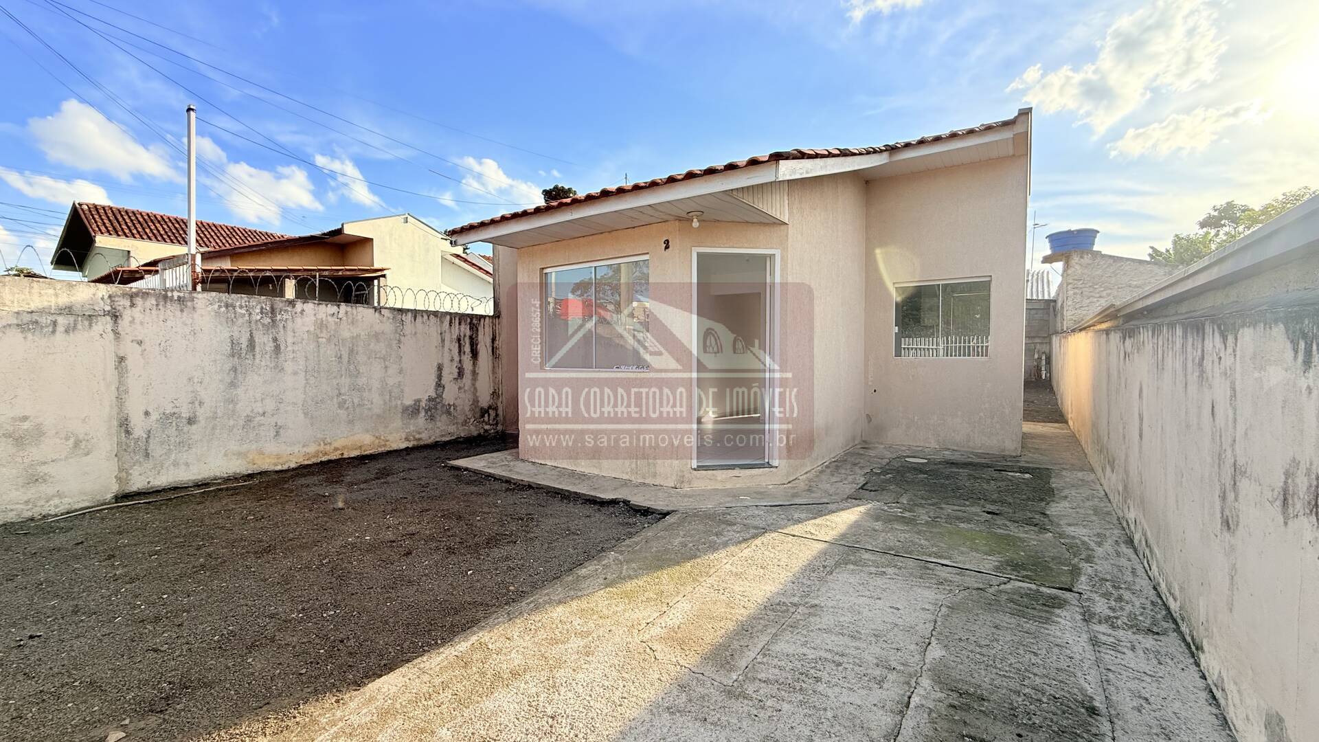 Casa para alugar com 3 quartos, 50m² - Foto 1