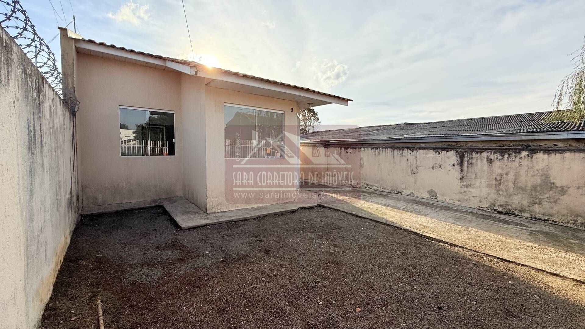 Casa para alugar com 3 quartos, 50m² - Foto 2