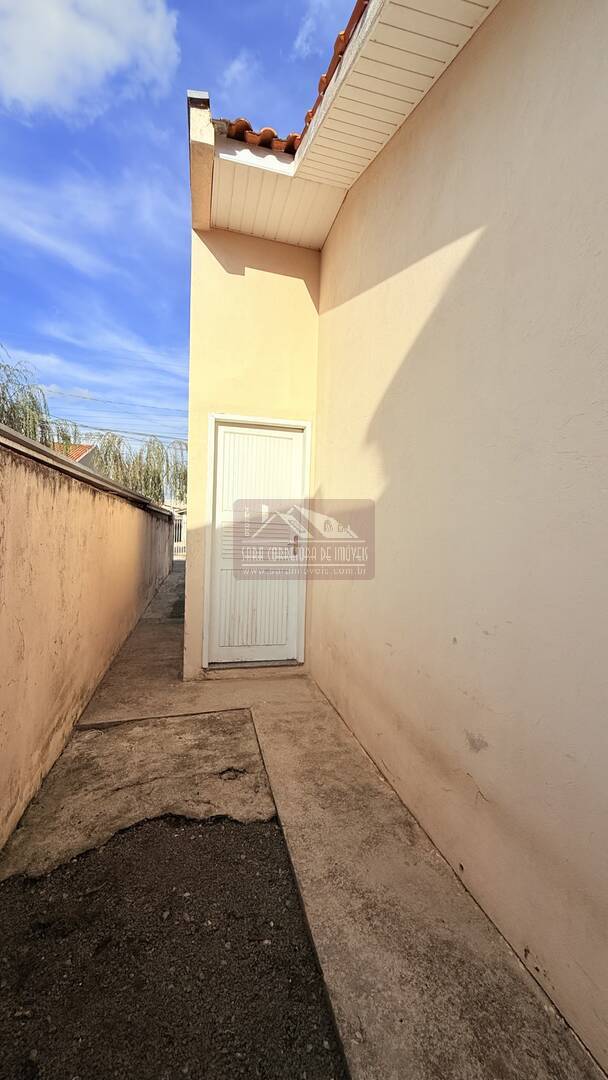 Casa para alugar com 3 quartos, 50m² - Foto 11